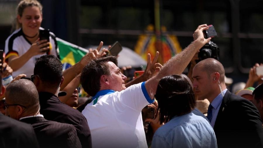 STF rejeita queixa-crime contra Bolsonaro por espalhar doença